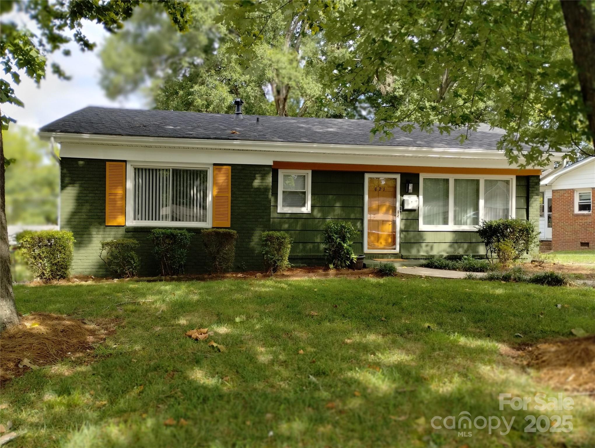 621 Reeves Court