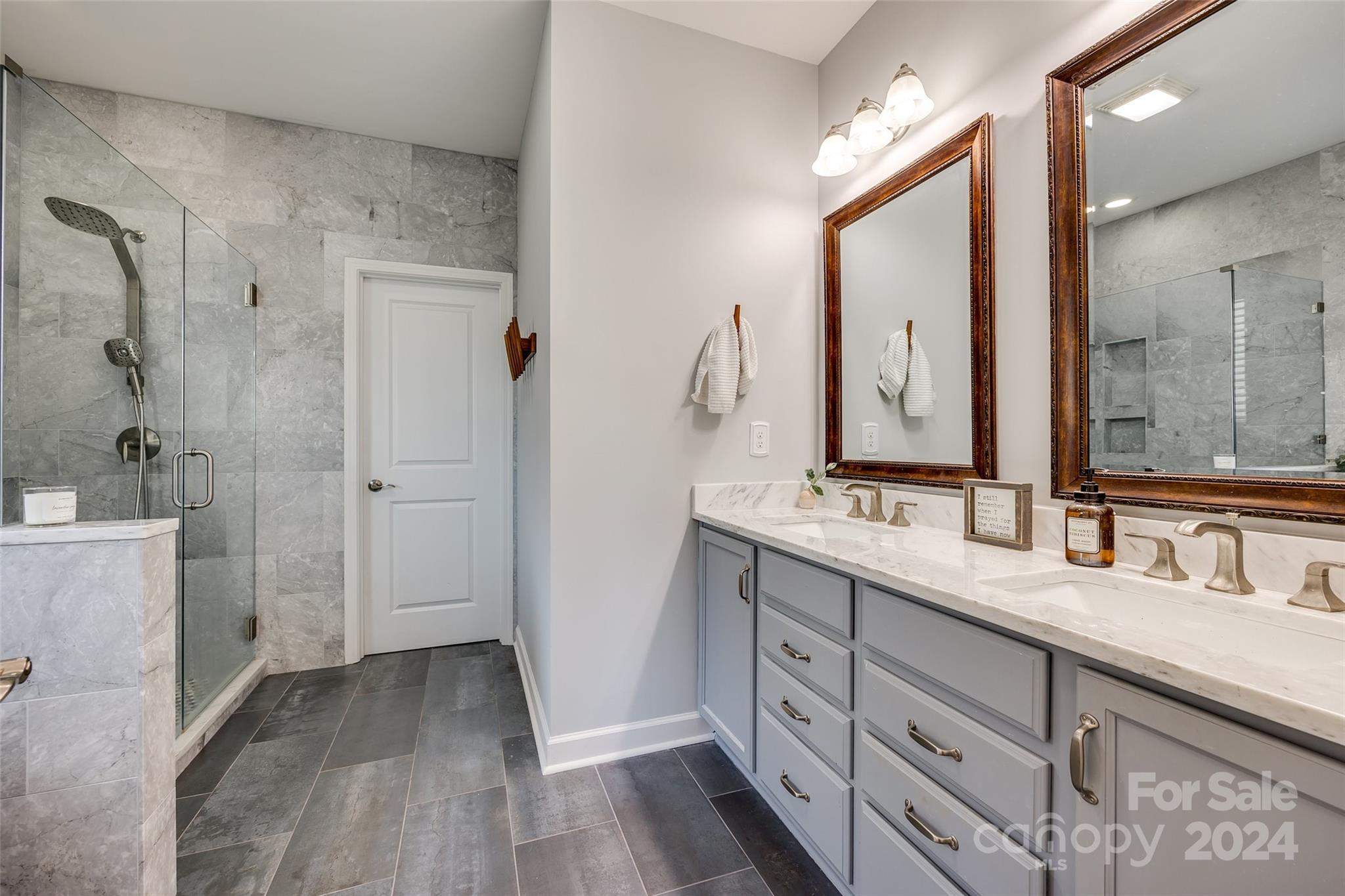 Lake Ridge - Residential