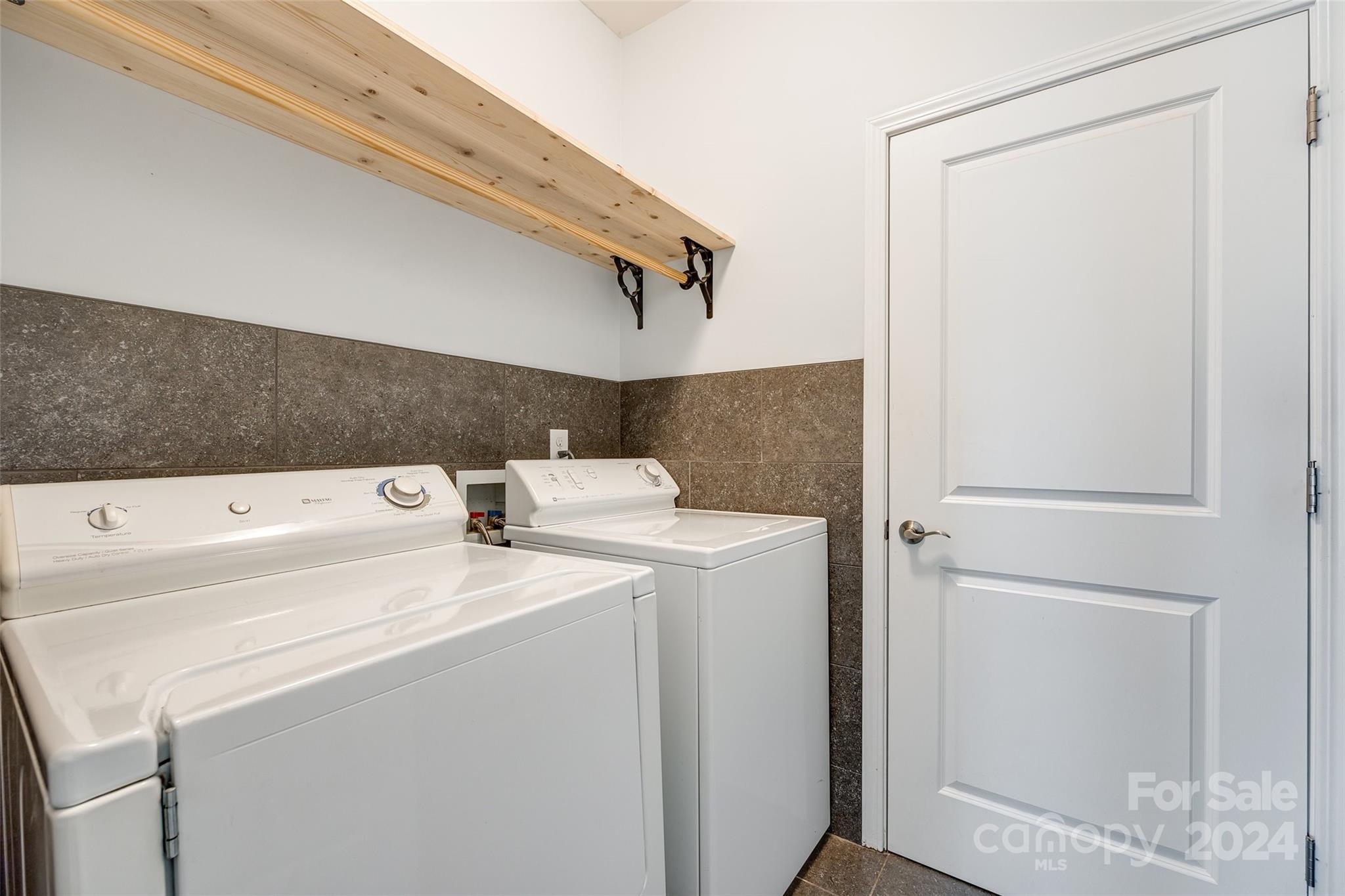 Lake Ridge - Residential