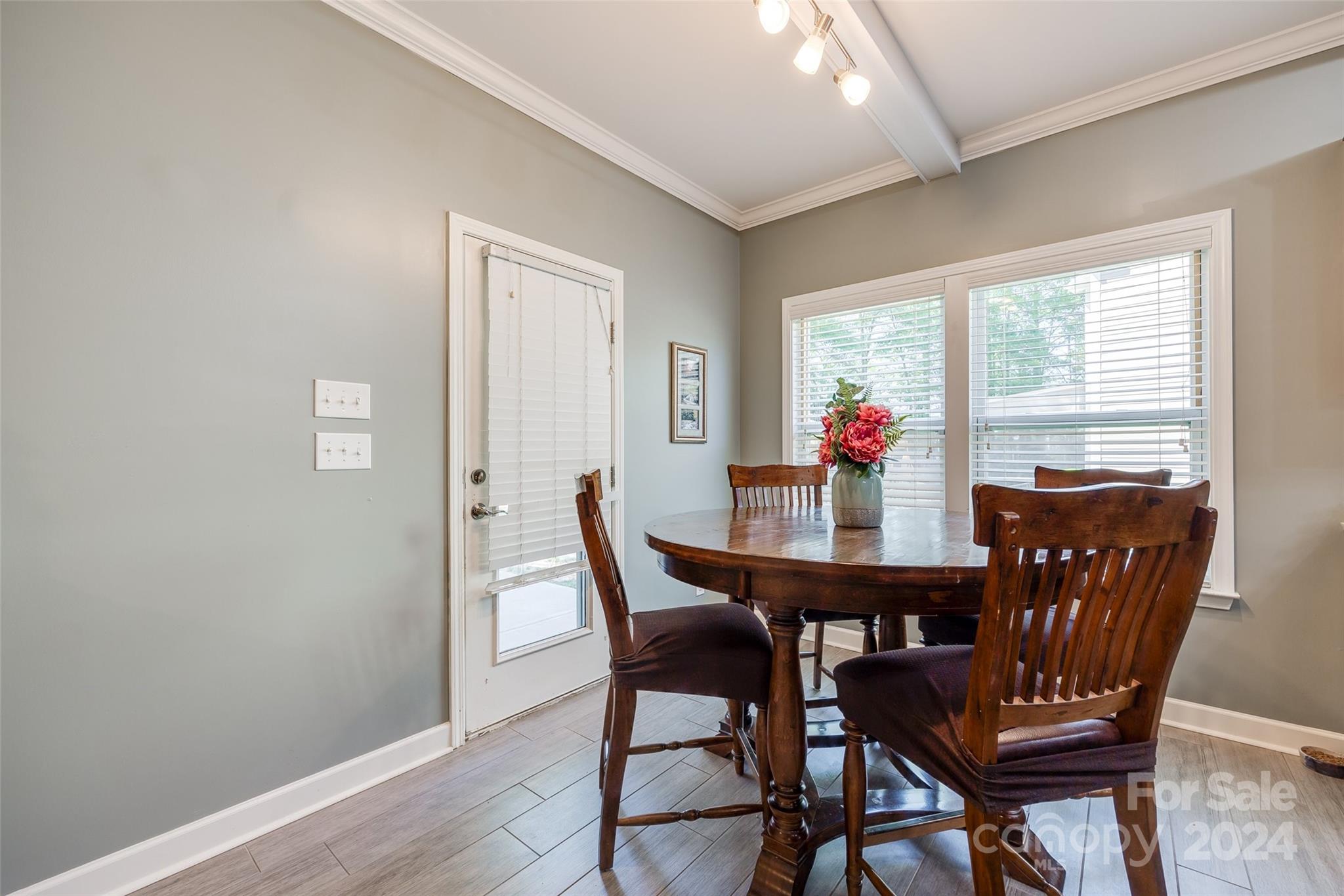 Lake Ridge - Residential