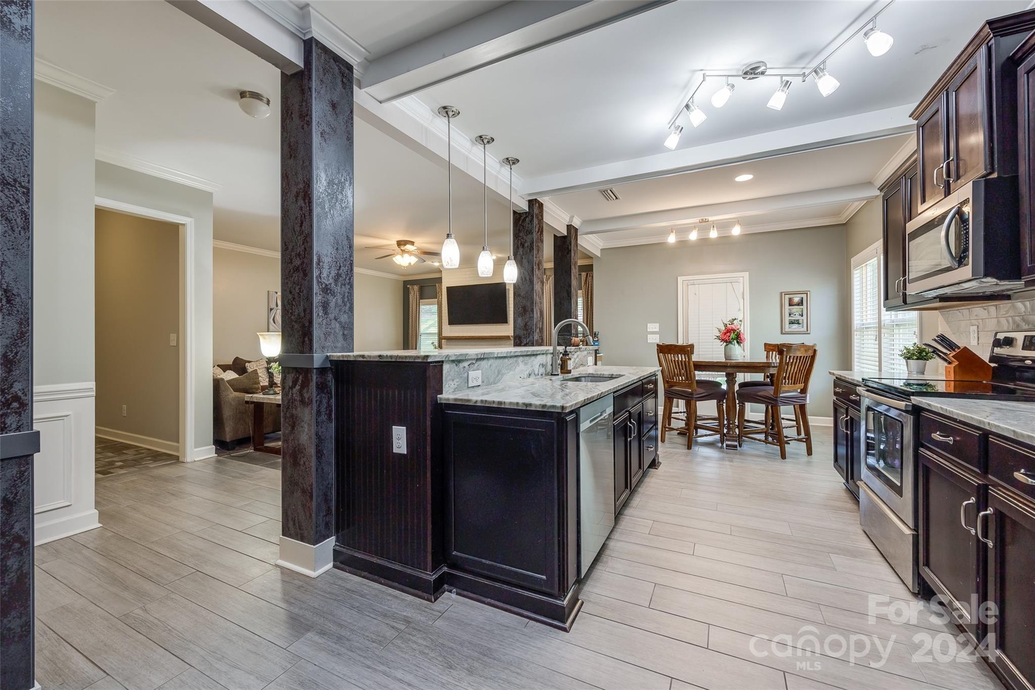 Lake Ridge - Residential