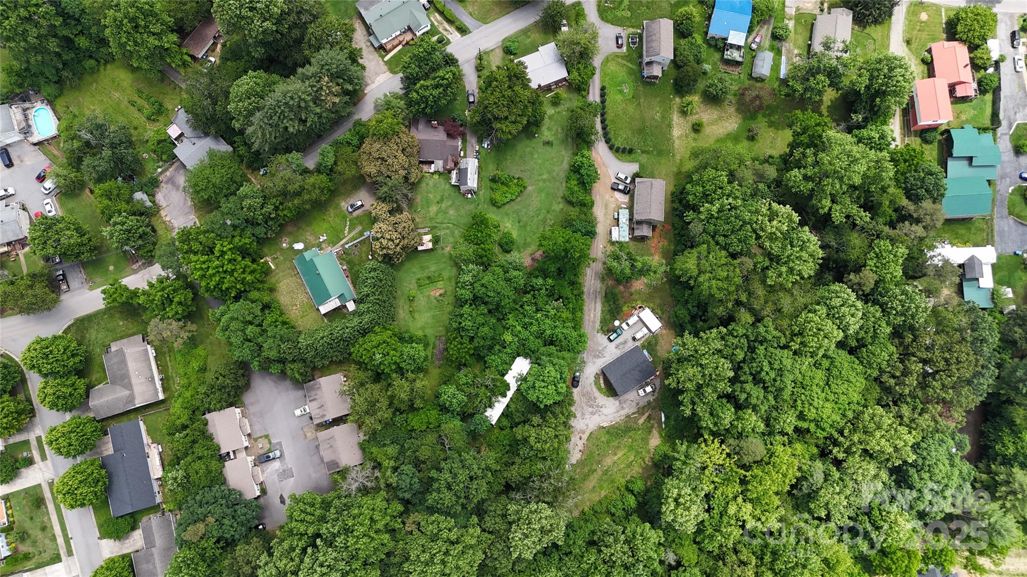 21 Maple Avenue