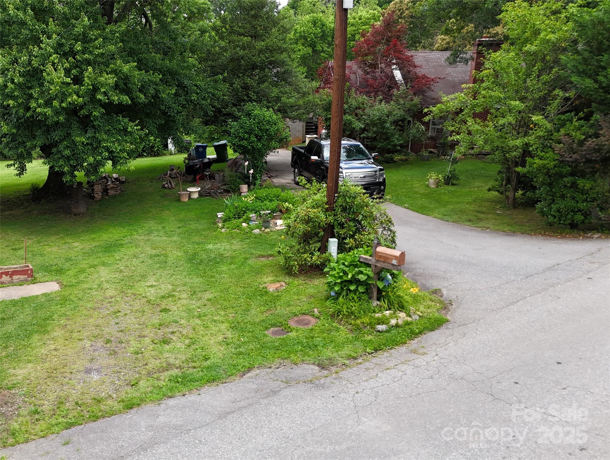 21 Maple Avenue