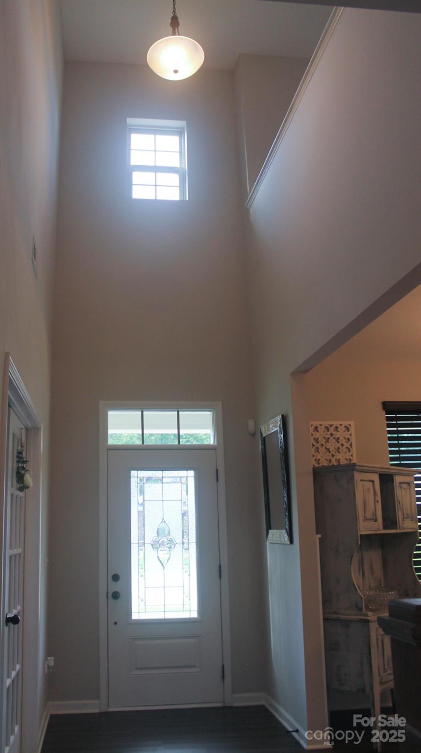 858 Oak Manor Drive SE