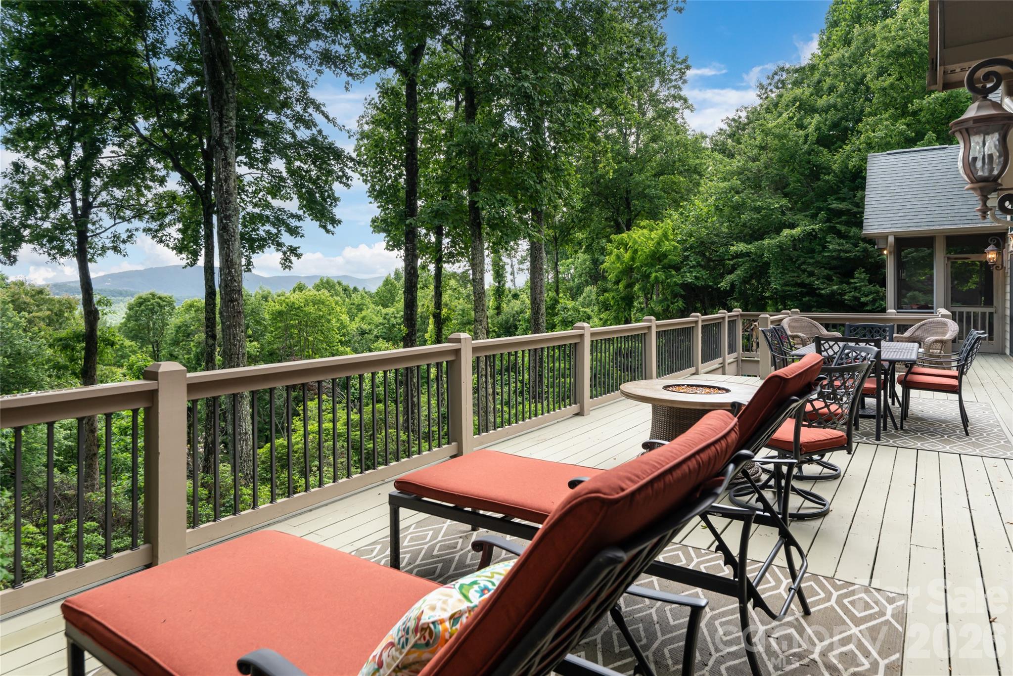 305 Piney Knoll Lane
