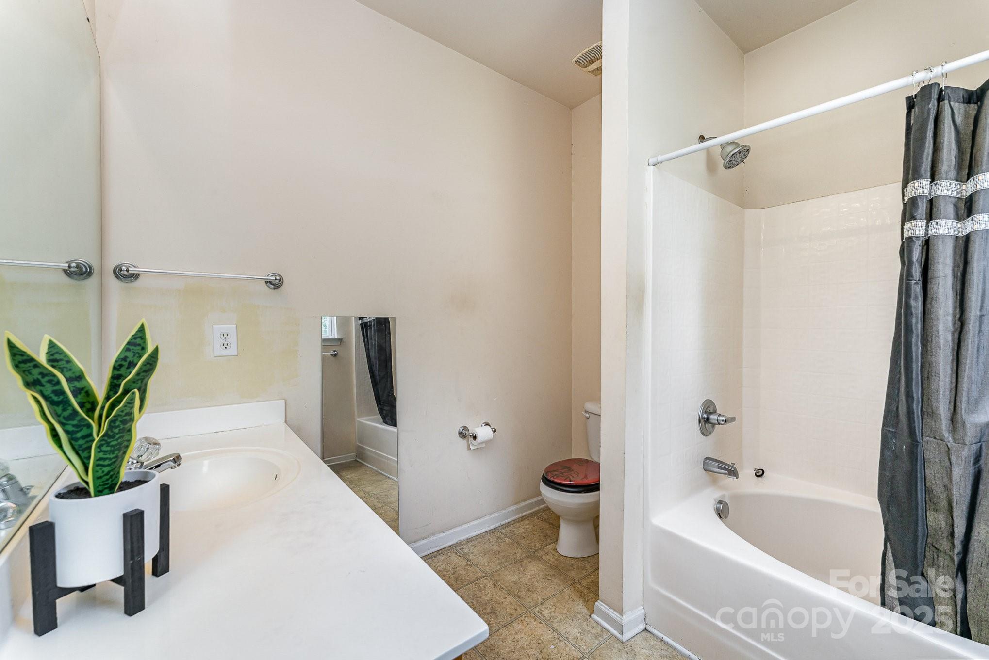 The Park At Oaklawn - Residential