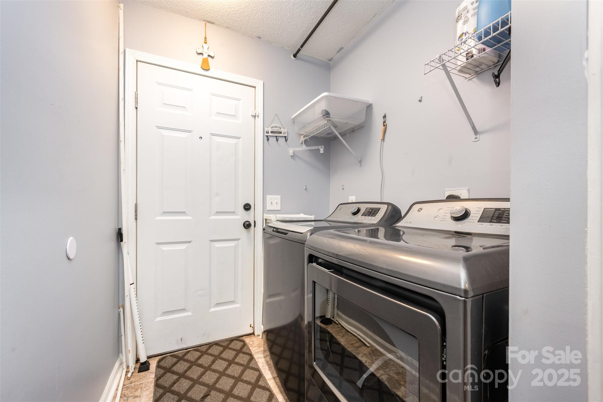 Rolling Hills - Residential