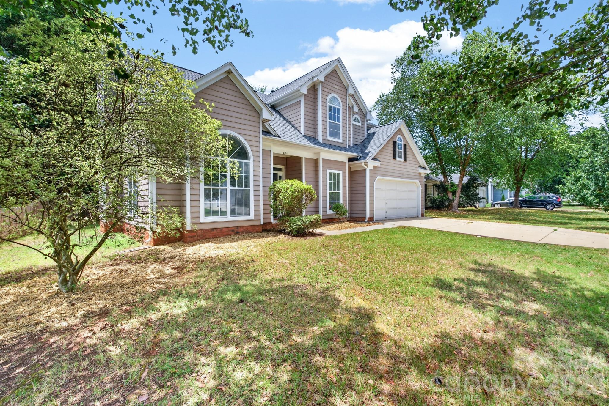 8511 Albury Walk Lane
