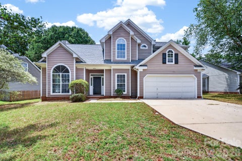 Photo of 8511 Albury Walk Lane, Charlotte, NC 28277 (MLS # 4403650)