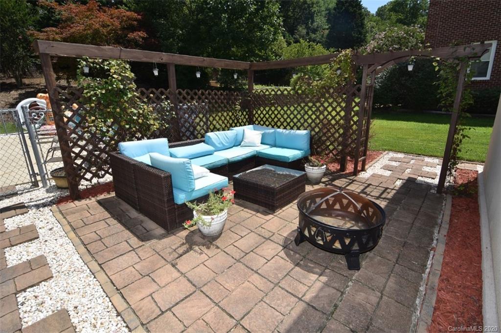 WOODMERE - Residential