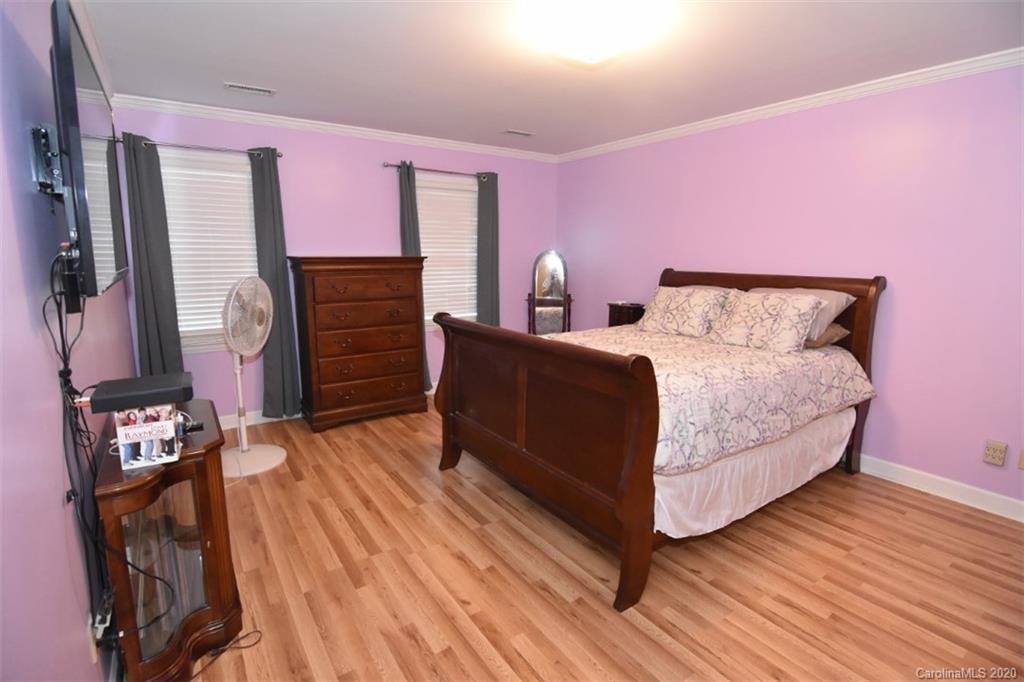 WOODMERE - Residential