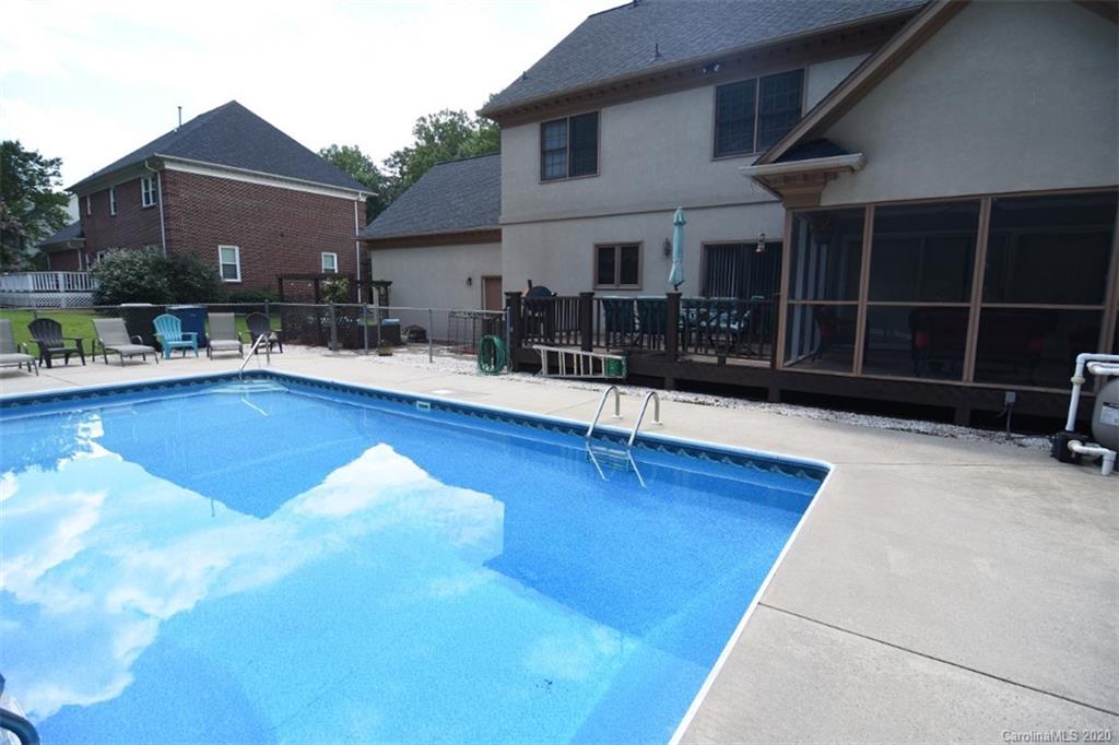 WOODMERE - Residential