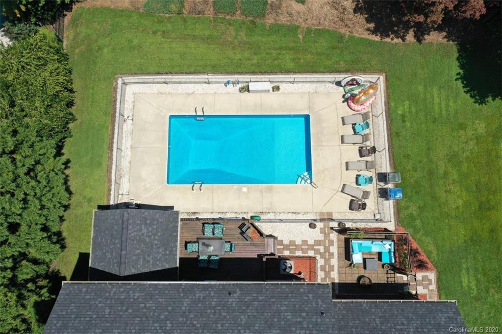 WOODMERE - Residential