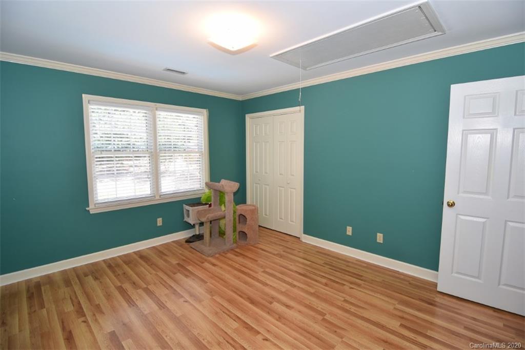 WOODMERE - Residential