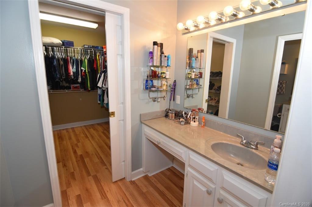 WOODMERE - Residential