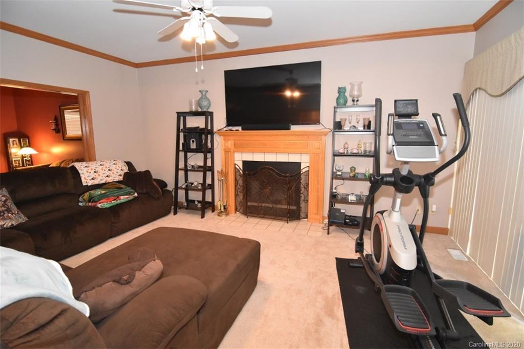 WOODMERE - Residential