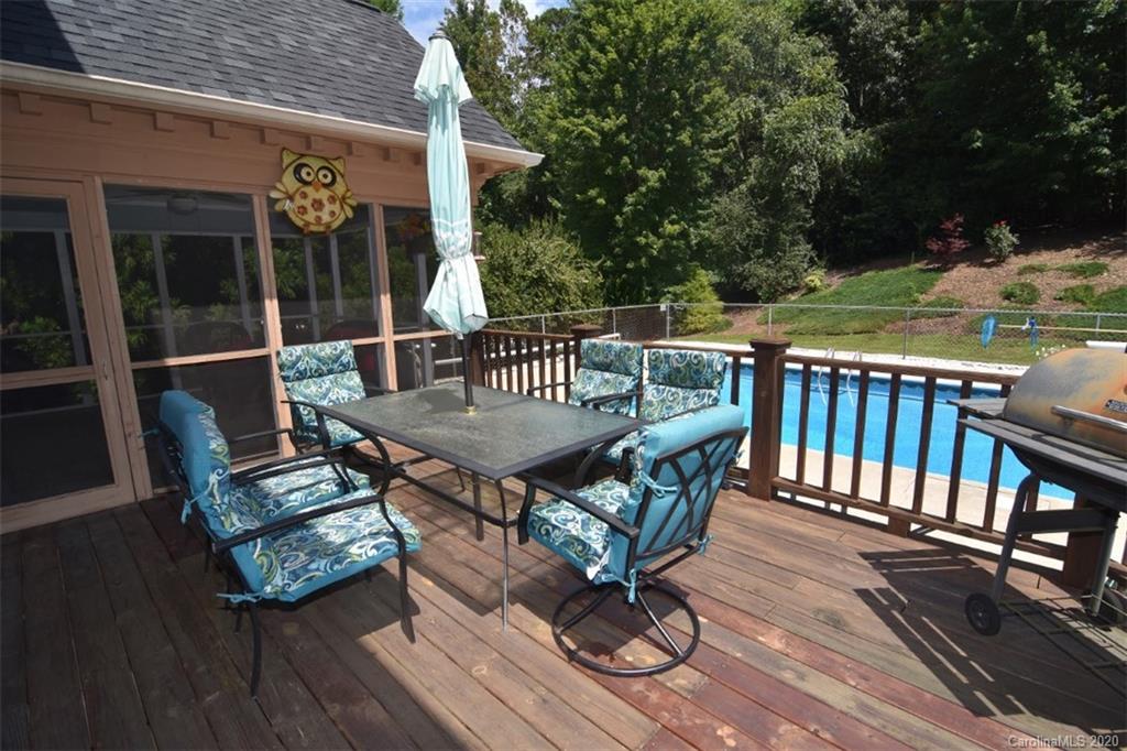 WOODMERE - Residential