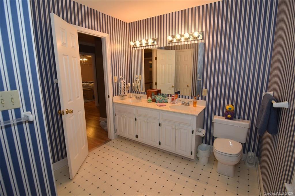 WOODMERE - Residential