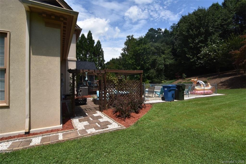 WOODMERE - Residential