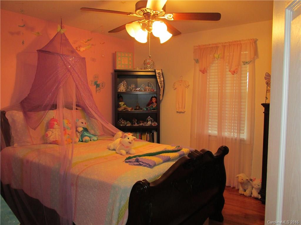 Laurel Springs Estates - Residential