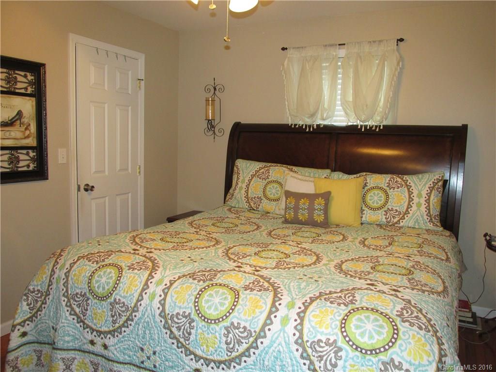 Laurel Springs Estates - Residential