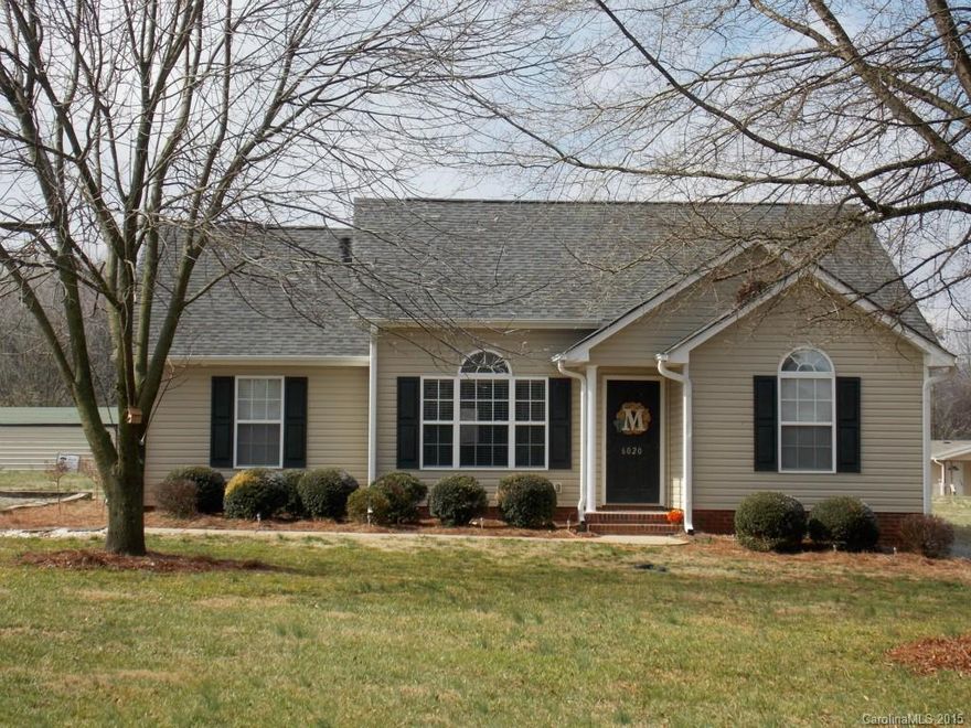 Low maintenance ranch on 1.22 acres. Features include 3 br/2 ba, open floor plan with gas logs and vaulted ceilings in den; Spacious master suite with tray ceilings, private bath with dual sinks and water closet.  Generous sized 2nd and 3rd bedrooms. Kitchen with breakfast nook over looking back patio, large laundry room and pantry. Pastoral views from front or back yard.  Storage shed (sold as is).  No HOA!  Great for first time home buyers.