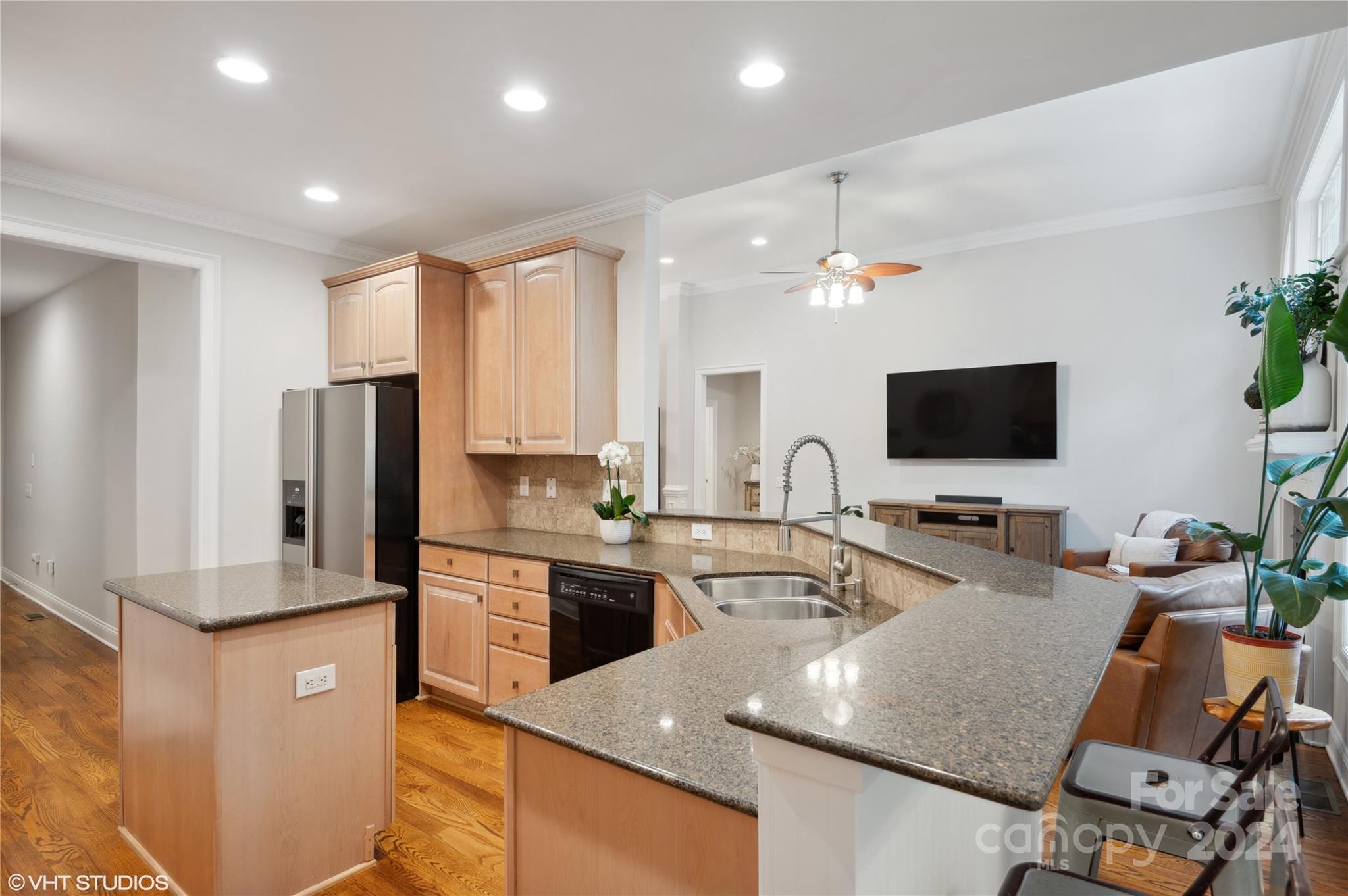 Water Edge - Residential