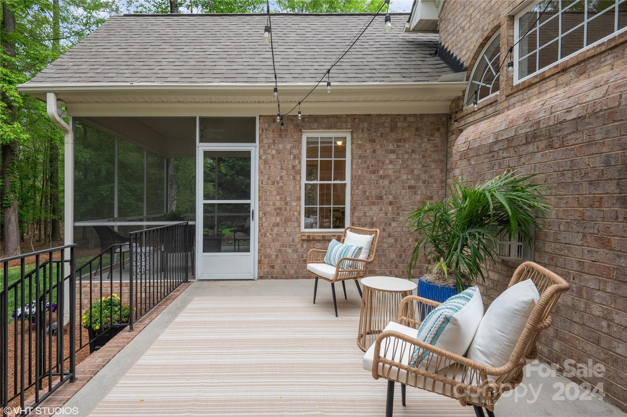 Water Edge - Residential