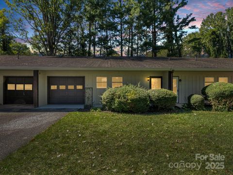 Photo of 605 Hebron Road, Hendersonville, NC 28739 (MLS # 4309660)