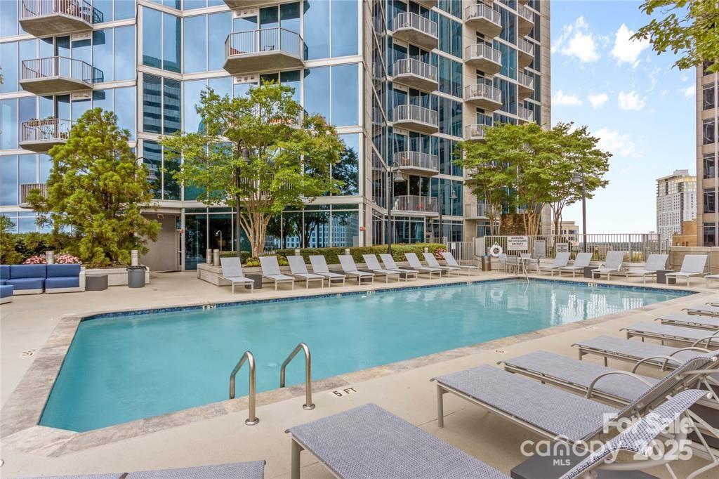 Avenue Condominiums - Residential