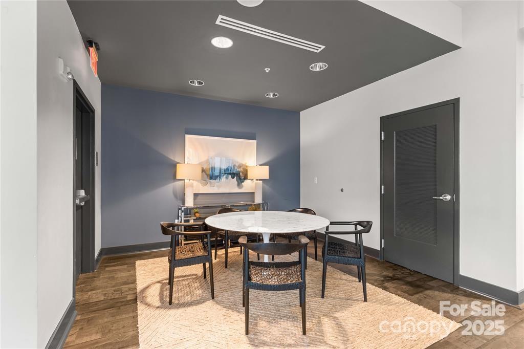 Avenue Condominiums - Residential