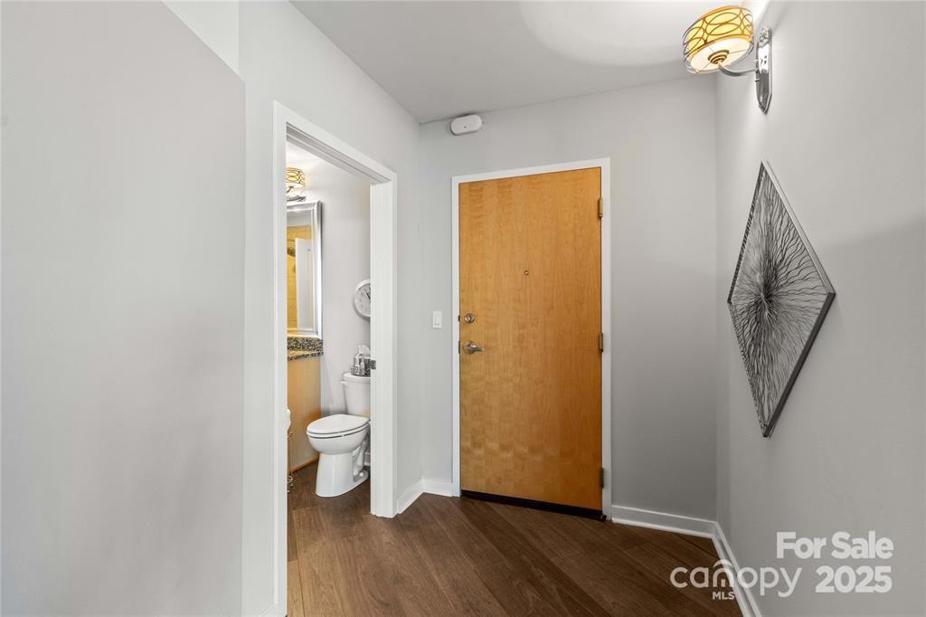 Avenue Condominiums - Residential