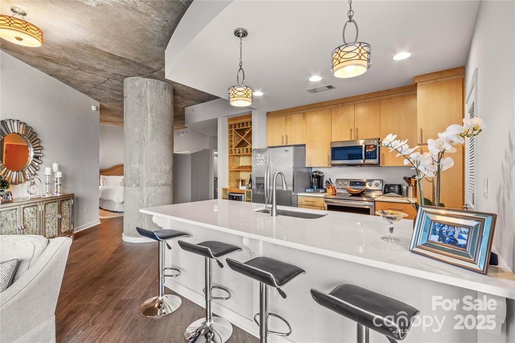 Avenue Condominiums - Residential