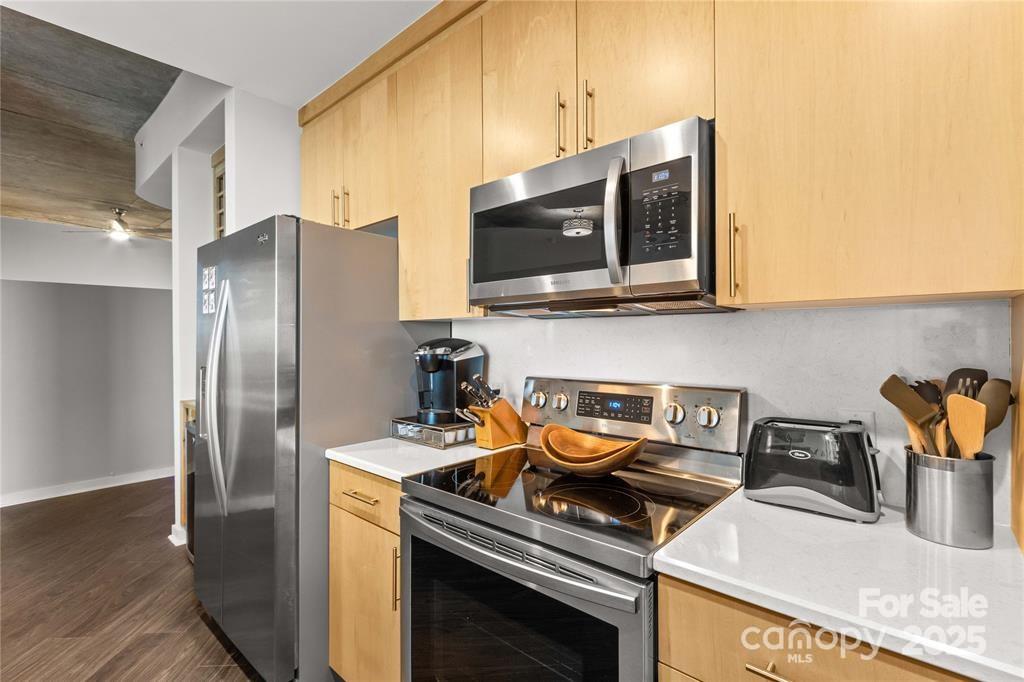 Avenue Condominiums - Residential