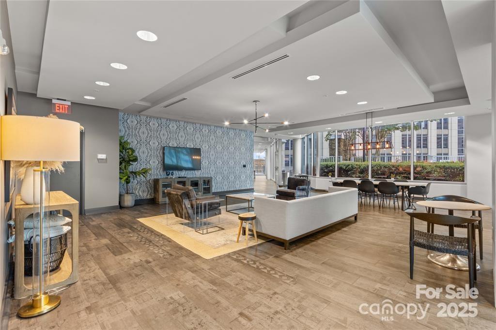 Avenue Condominiums - Residential