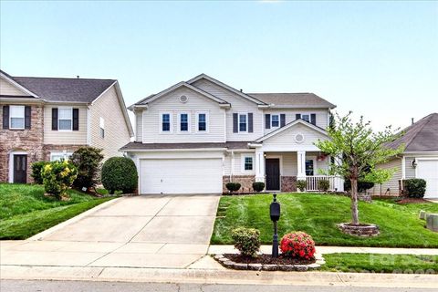 Photo of 10611 Bedlington Road, Charlotte, NC 28278 (MLS # 4373419)