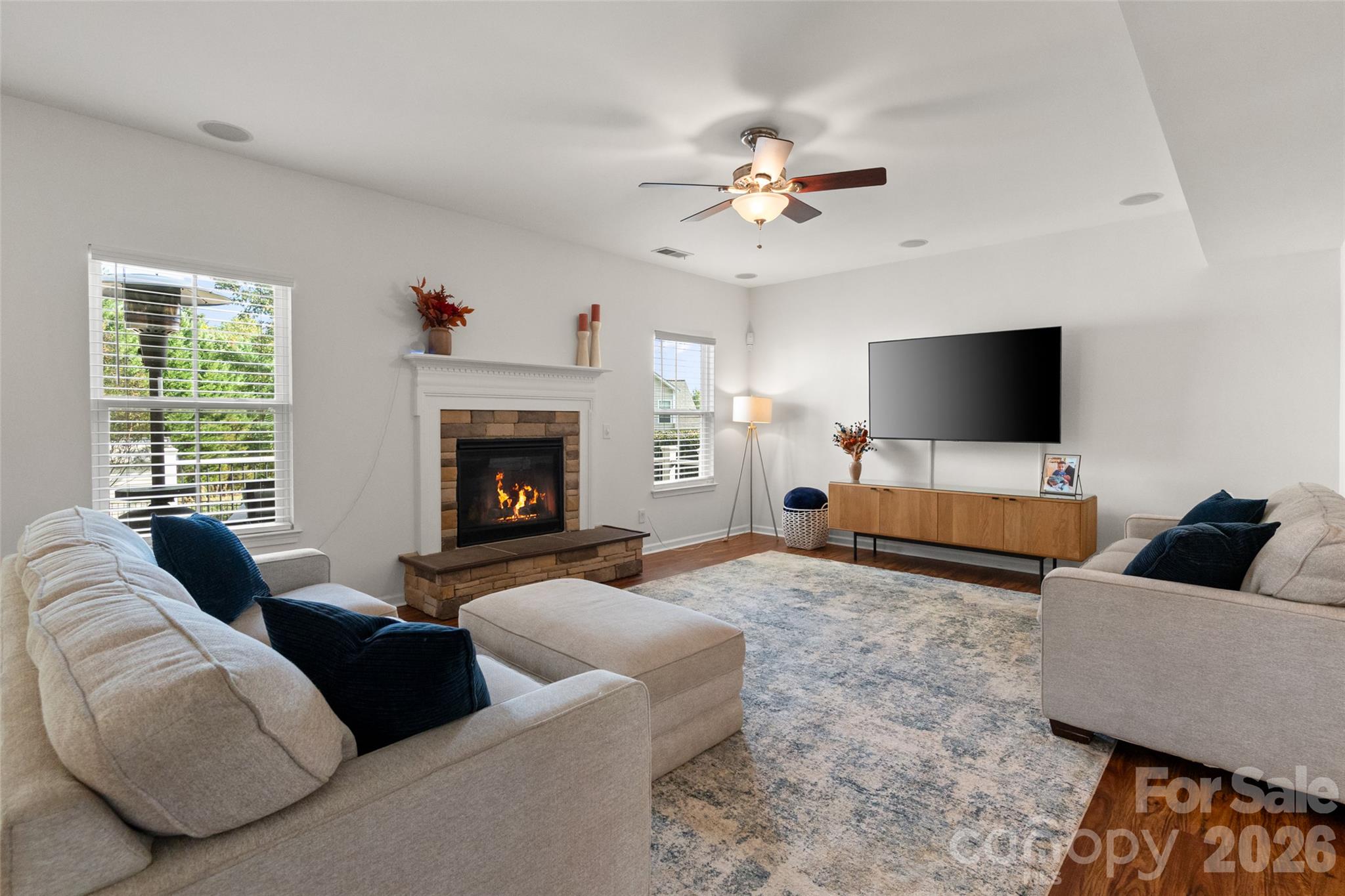 837 Lion Lane