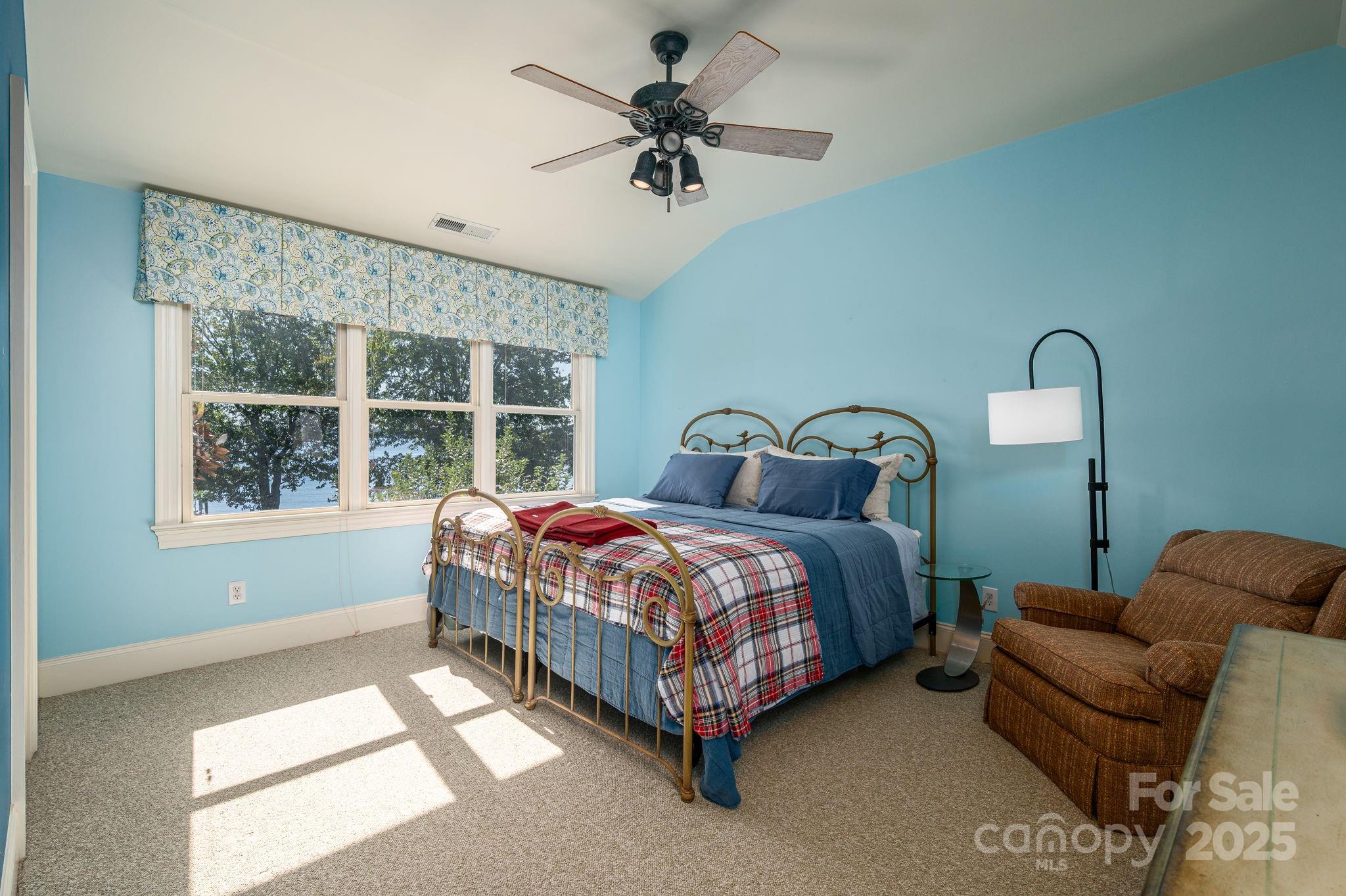 The Peninsula - Residential