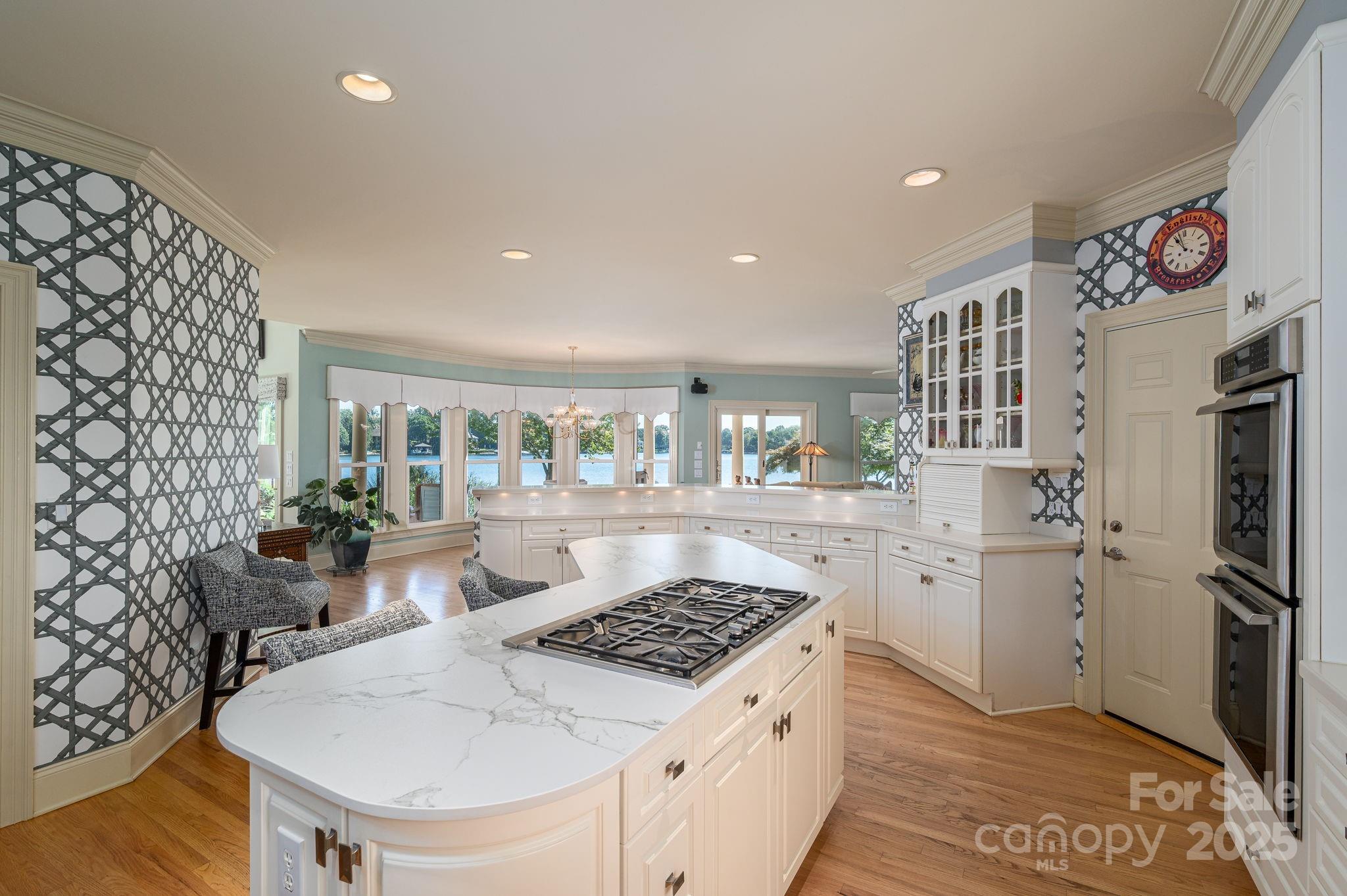 The Peninsula - Residential