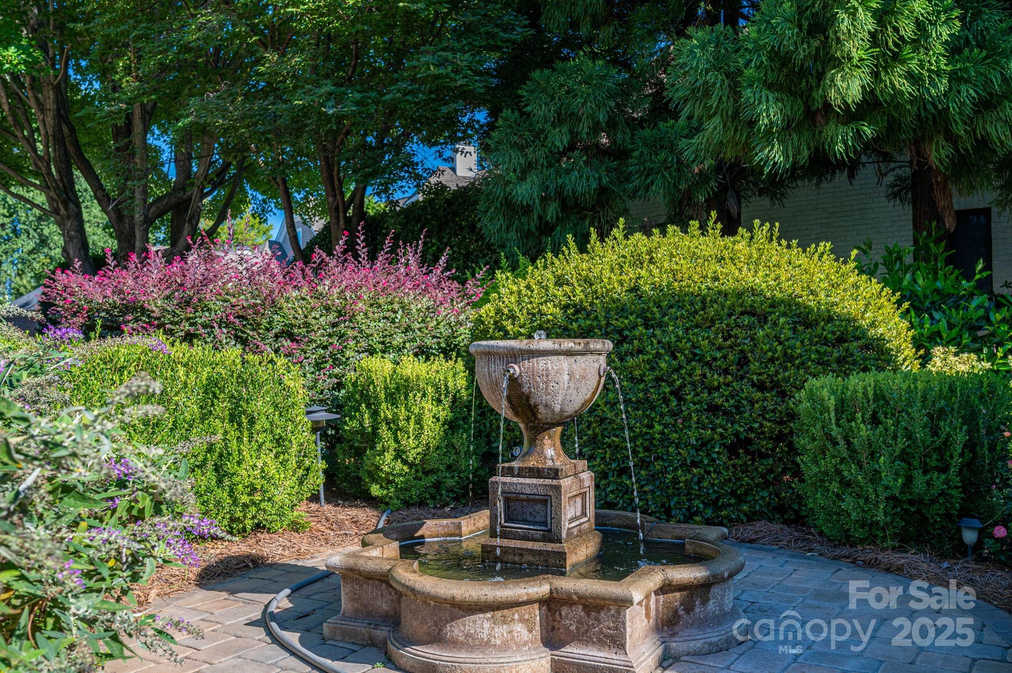 The Peninsula - Residential