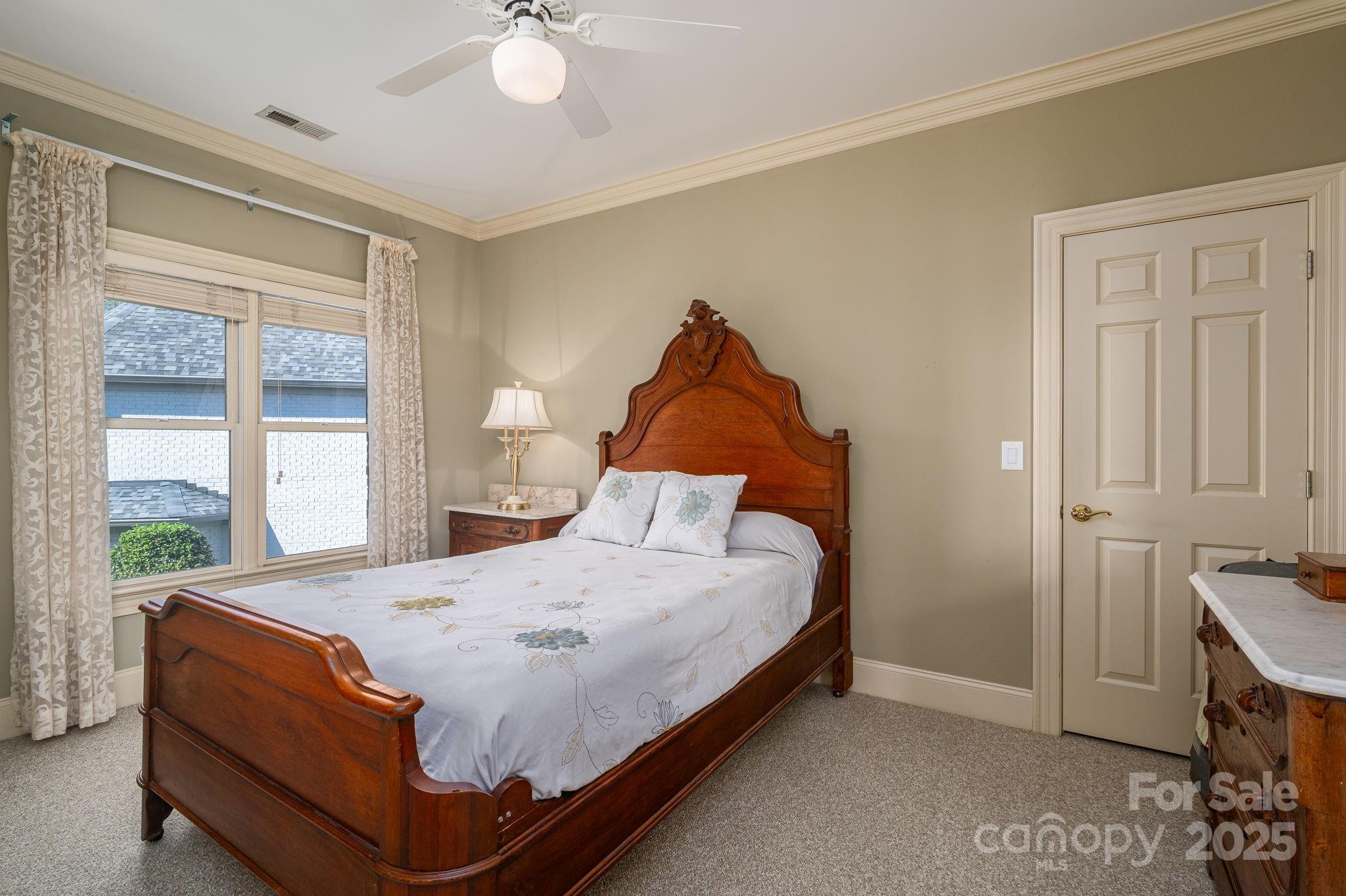 The Peninsula - Residential