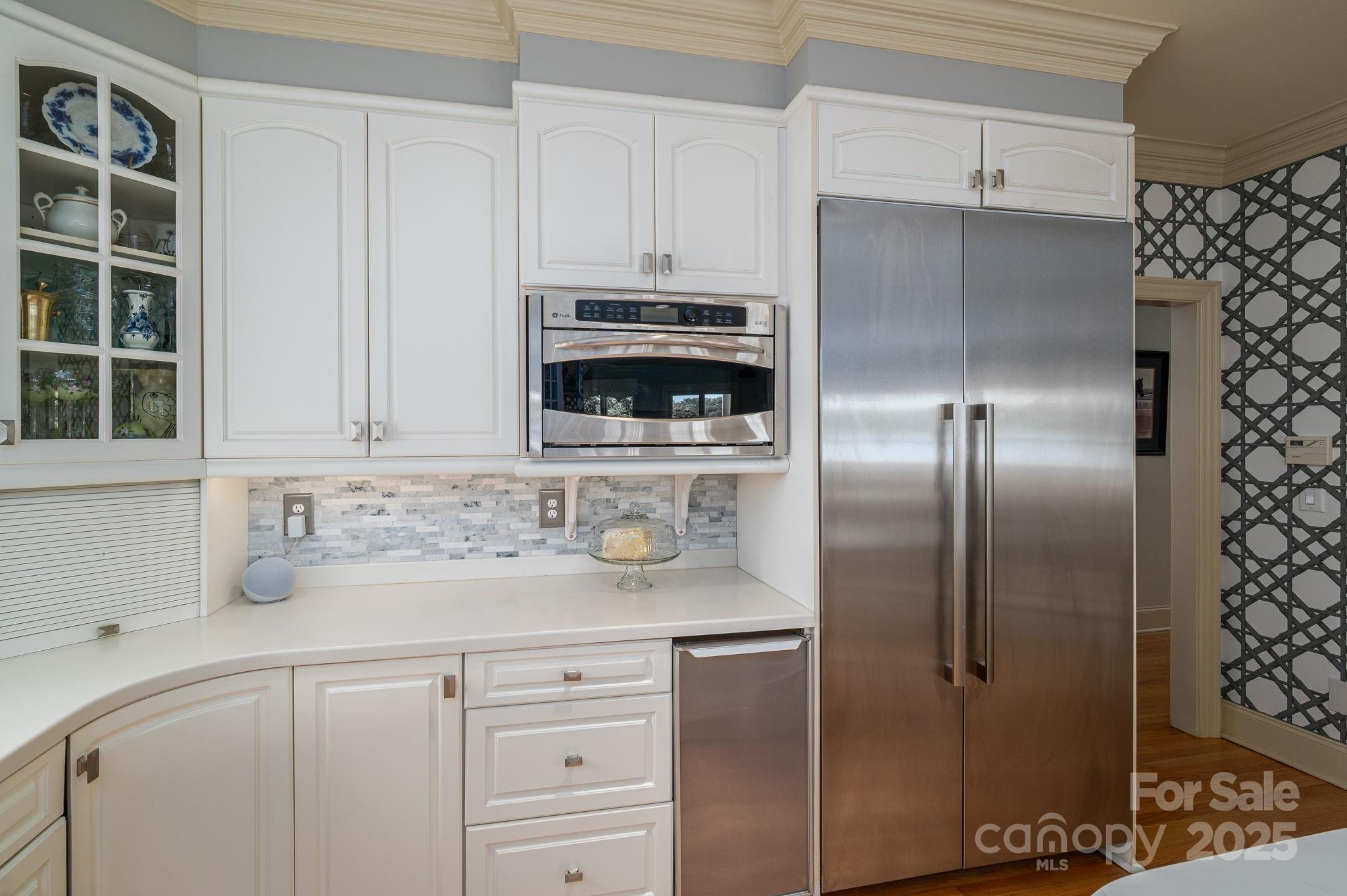 The Peninsula - Residential