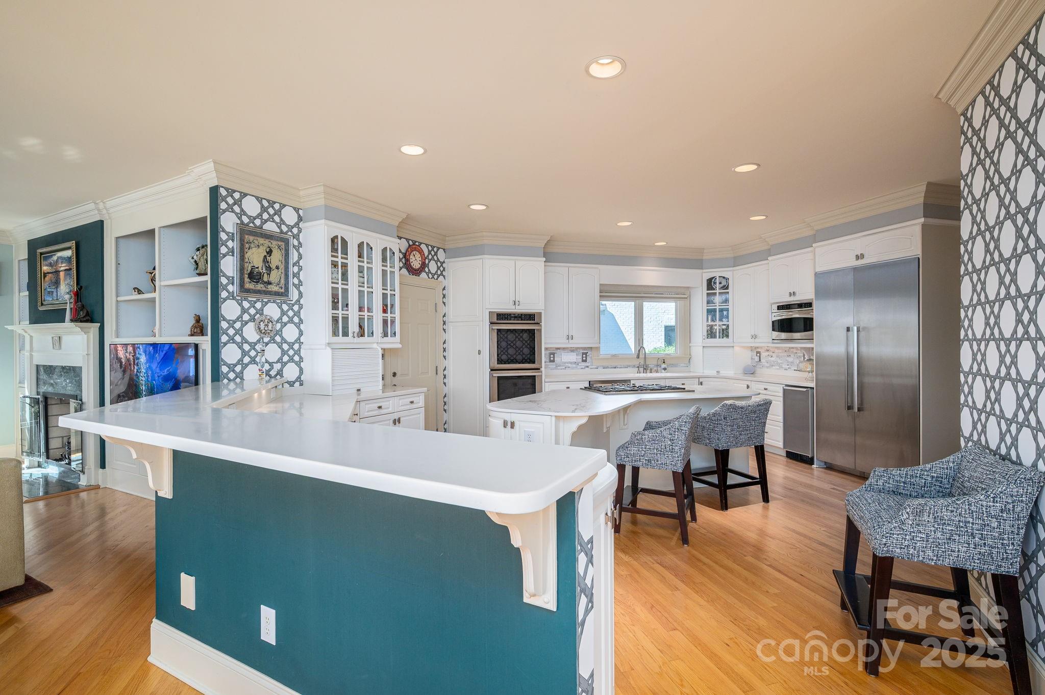 The Peninsula - Residential