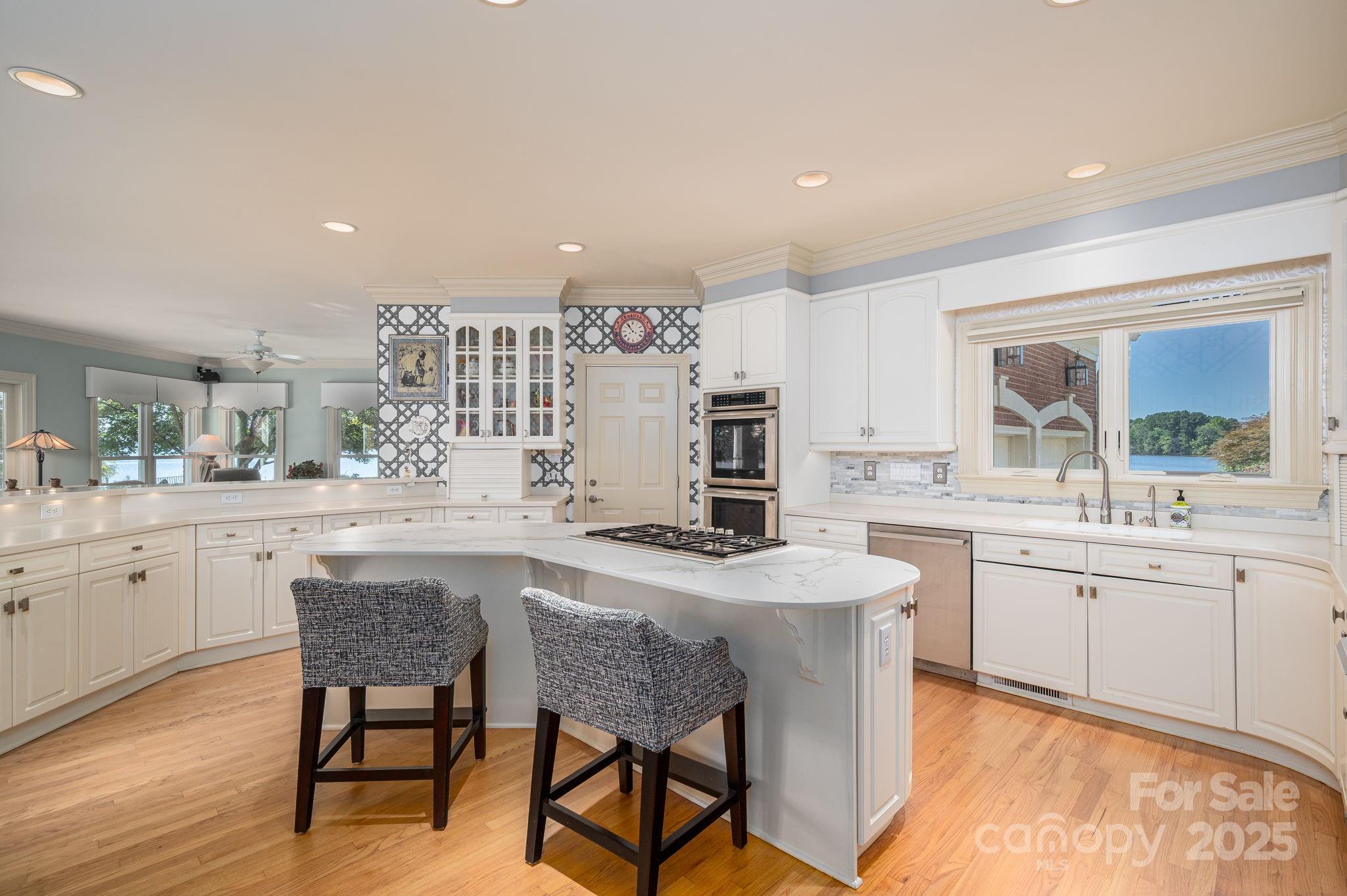 The Peninsula - Residential