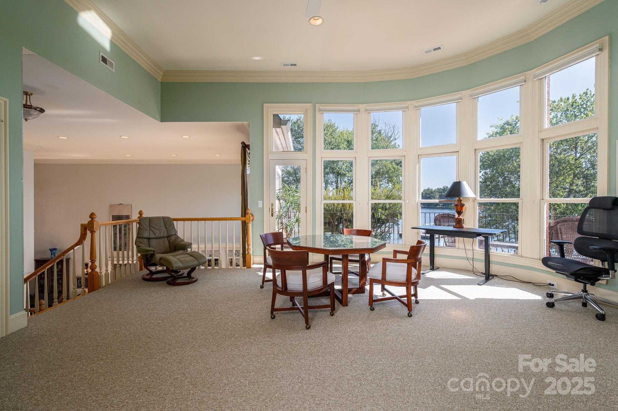 The Peninsula - Residential