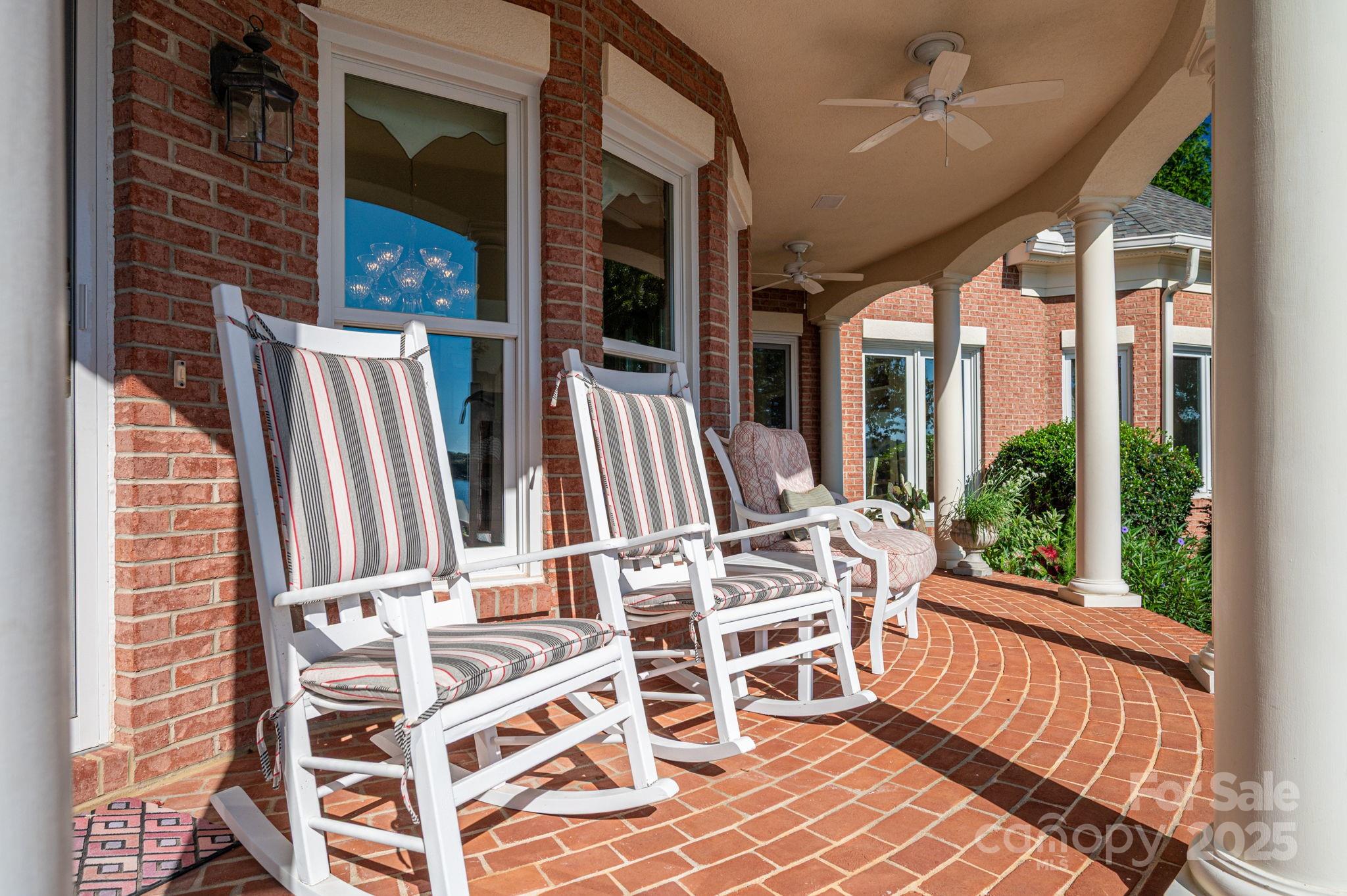 The Peninsula - Residential