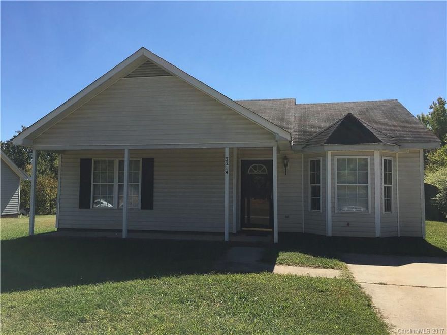 Quaint 2 bed, 2 bath home located minutes from Uptown with easy access to Statesville Road, I-77 and I-85. Property boasts spacious bedroom, nice seize kitchen with plenty of cabinet space. Bedrooms offers plenty of comfortable living space. Large lot.