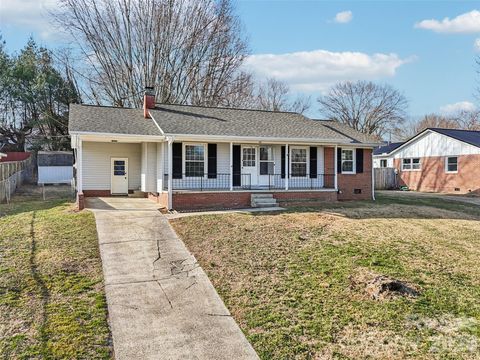 Photo of 23 Starmount Drive, Asheville, NC 28806 (MLS # 4351284)