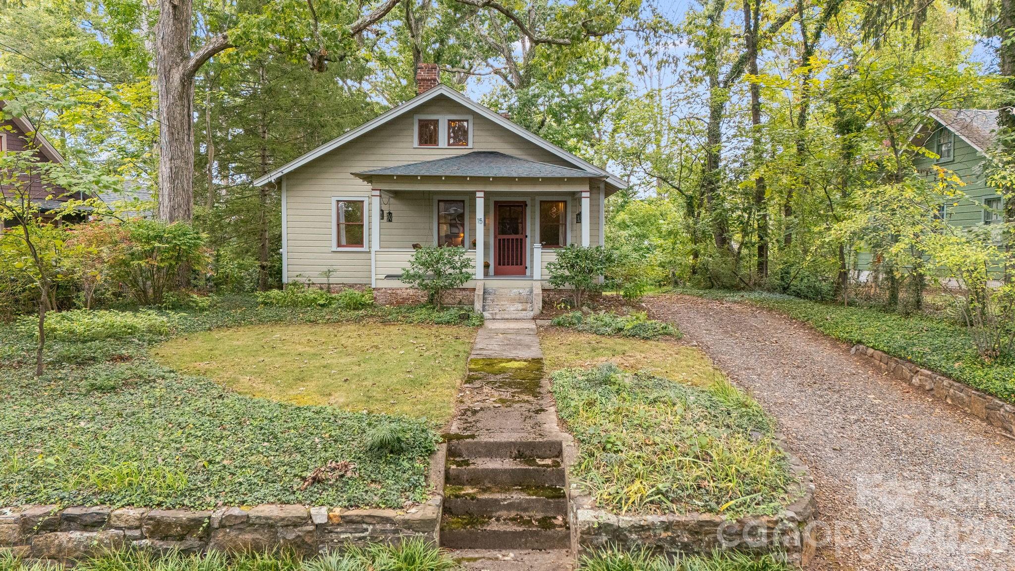 15 Rosewood Avenue