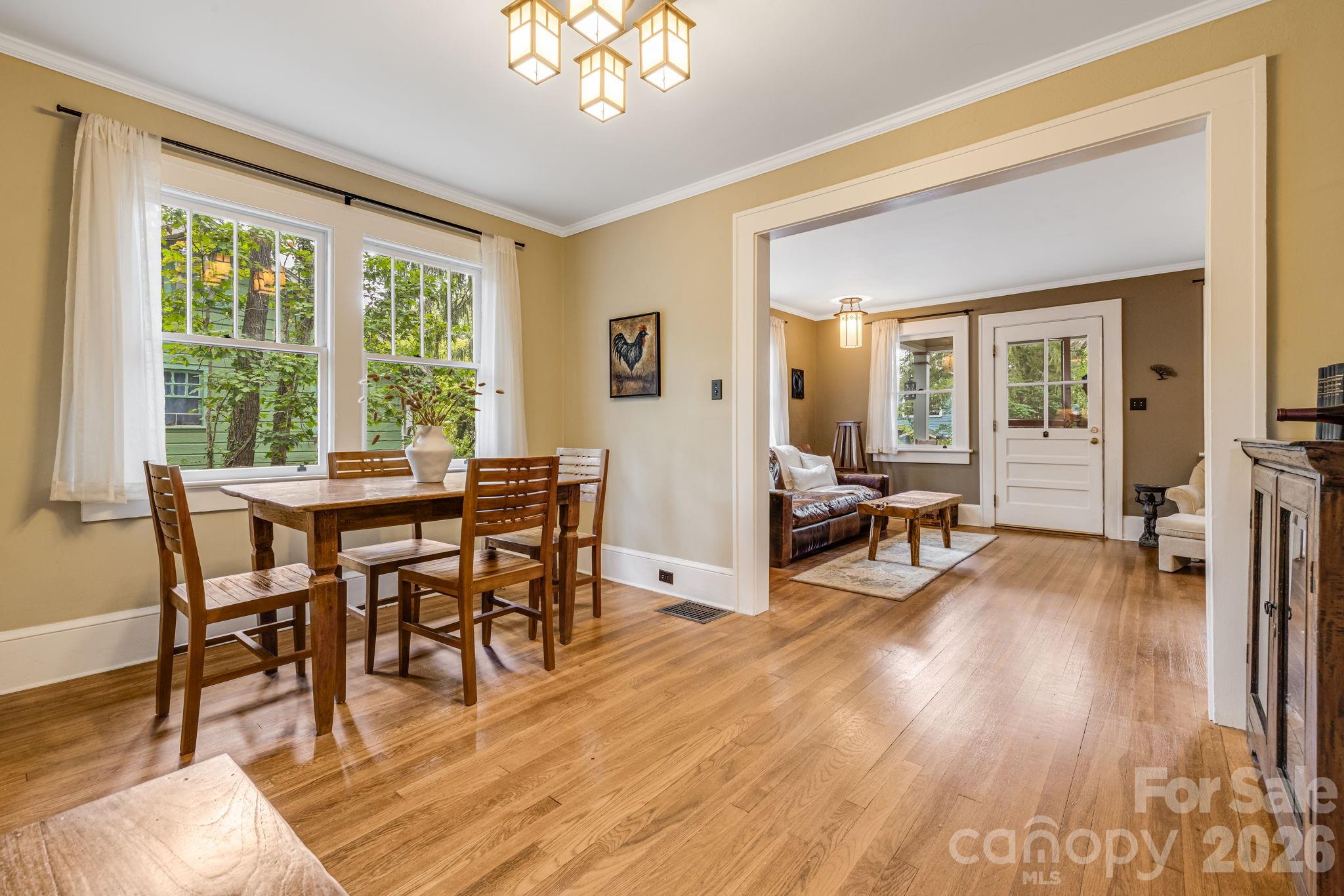 15 Rosewood Avenue